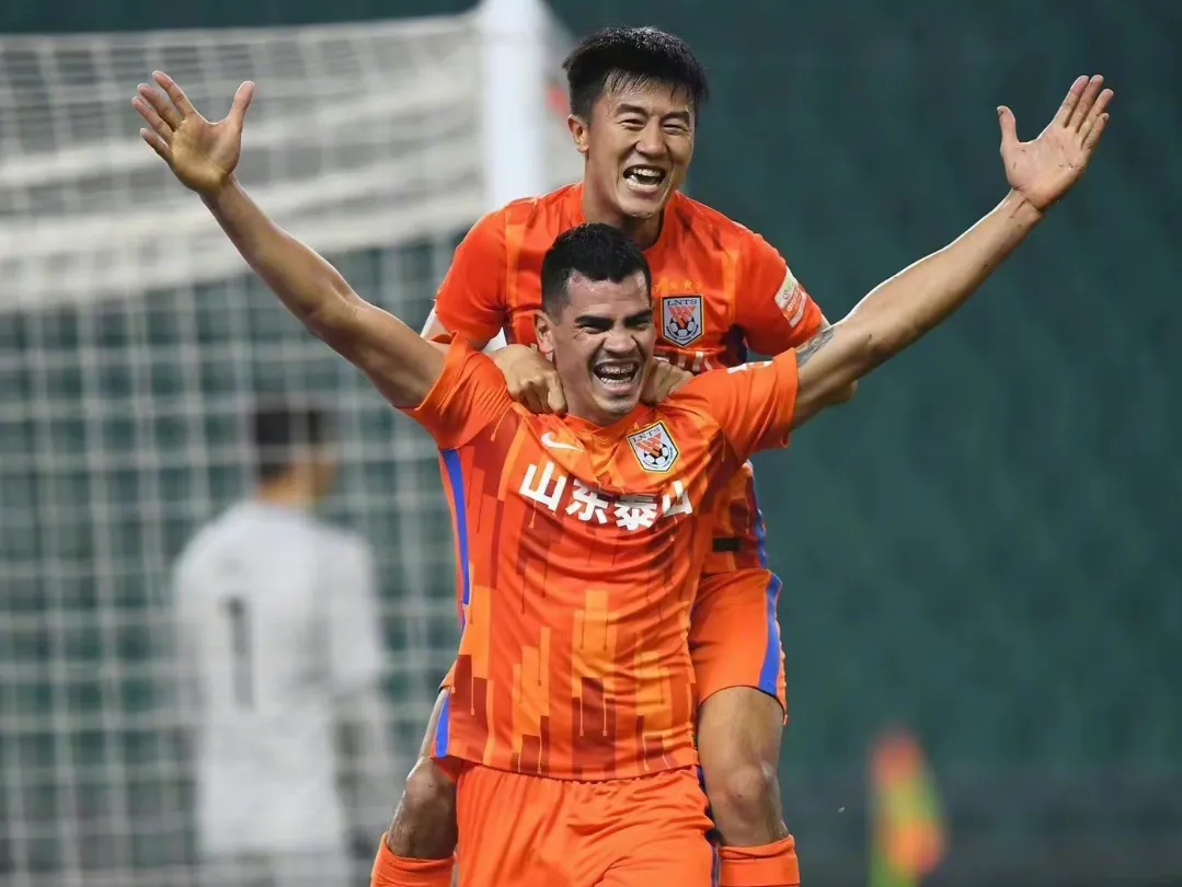 清晨多特蒙德备战中超，官宣签约细节曝光，悬念犹存，细节决定成败的简单介绍